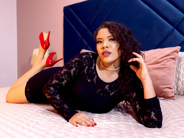 HazelReeds - Live sex cam - 12287608