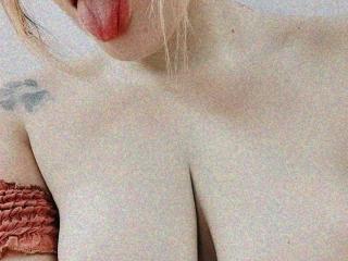 AvrilCollins - Live sexe cam - 12315760