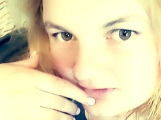 KarmenAngel - Live Sex Cam - 12333528