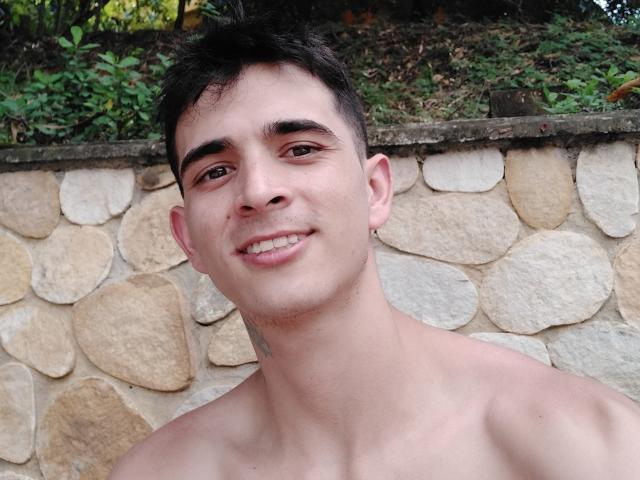 LatinAndres - Sexe cam en vivo - 12337824
