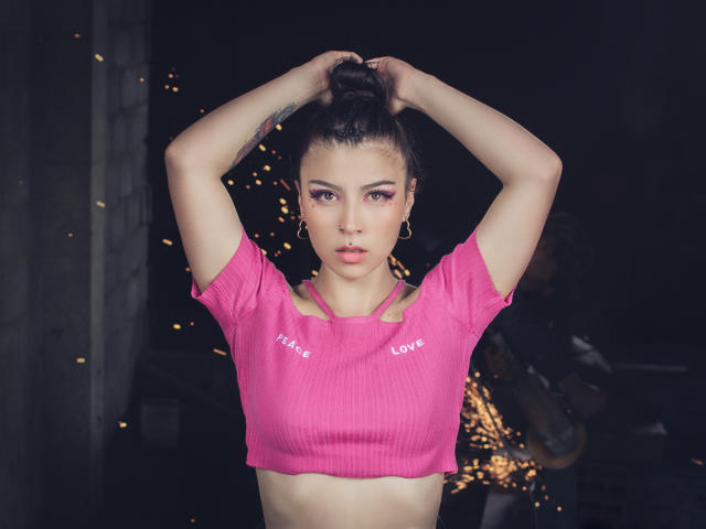 LaurynBloom - Live porn &amp; sex cam - 12349300