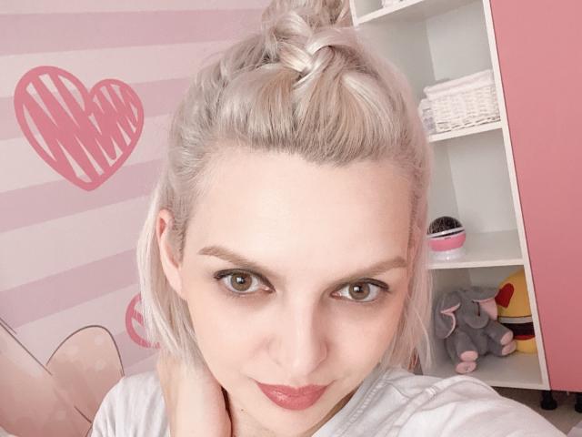 DouceAmelia - Live Sex Cam - 12368076