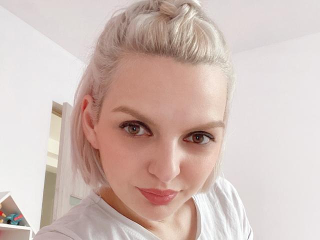 DouceAmelia - Live porn &amp; sex cam - 12368084