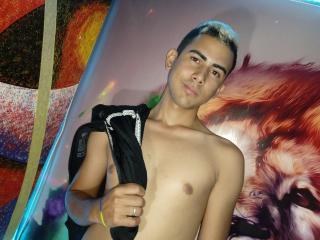 CarlosMontana - Live Sex Cam - 12381588