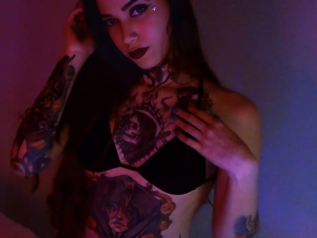 Juliettesexytattoart - Live sex cam - 12386516