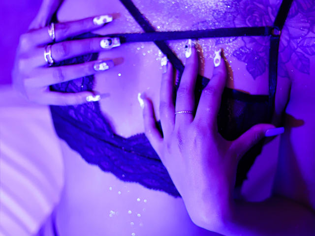 ValeryFrancis - Sexe cam en vivo - 12398744