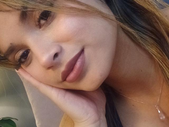 KateJolie - Live Sex Cam - 12423316