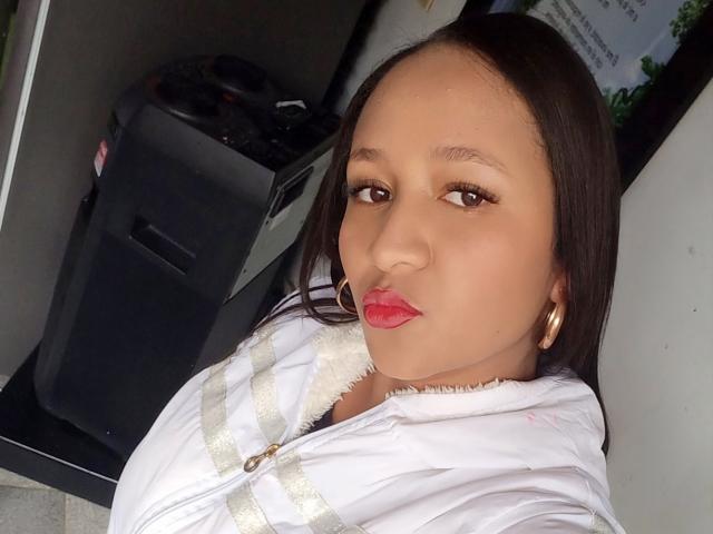 SaraBeckett - Live Sex Cam - 12431712