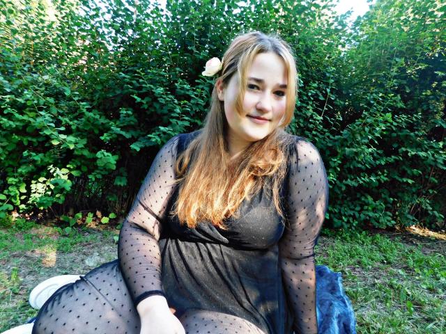 DaniellaGraceZZ - Live sex cam - 12432148