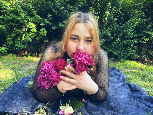 DaniellaGraceZZ - Live sexe cam - 12432284