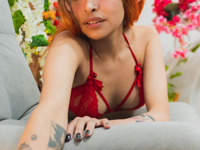 PrettyBeatrice - Live sex cam - 12489708