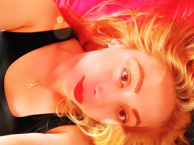 KhrystineBrulant - Live sex cam - 12492352