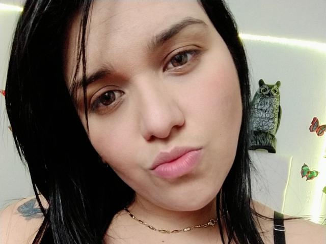 VivianaThomson - Élő pornó és szexkamera - 12495324