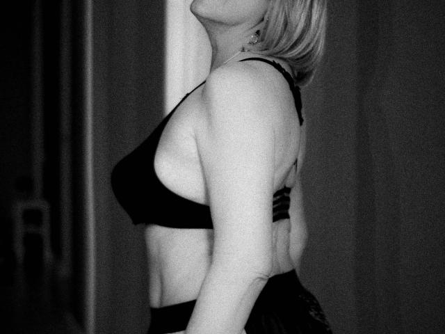 SamanthaLala - Live sex cam - 12499916