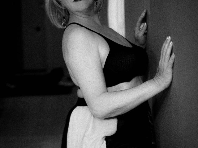 SamanthaLala - Live sex cam - 12499920