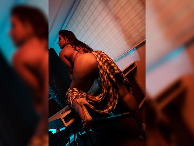 MichelleBrito - Live porn &amp; sex cam - 12503520