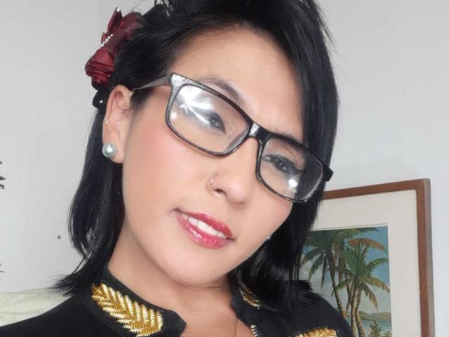 GiselleLacout - Live porn &amp; sex cam - 12513448