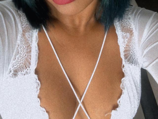 VickyGreys - פורנו בשידור חי ומצלמת סקס - 12520004