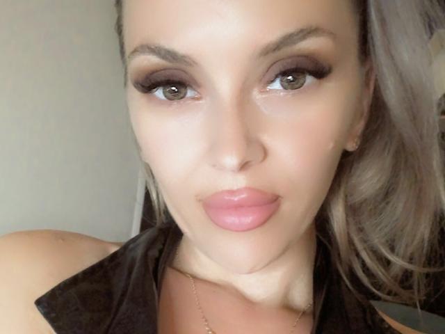 SophieDeee - сексуальная веб-камера в реальном времени - 12530620