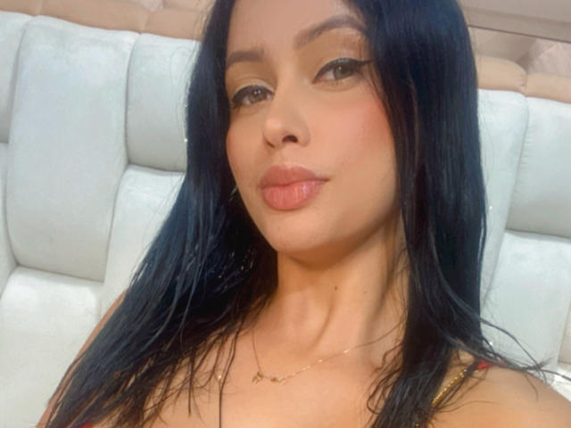 EmilyParkerr - Élő pornó és szexkamera - 12549132