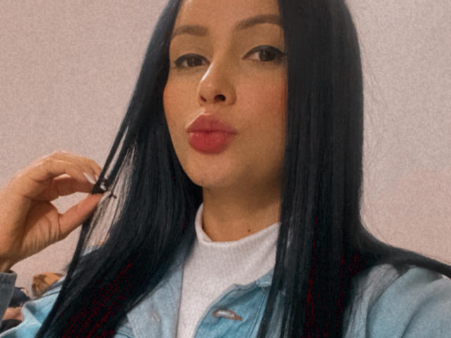 EmilyParkerr - Live porn &amp; sex cam - 12549264