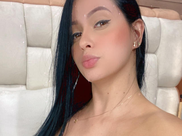 EmilyParkerr - Live Sex Cam - 12549420