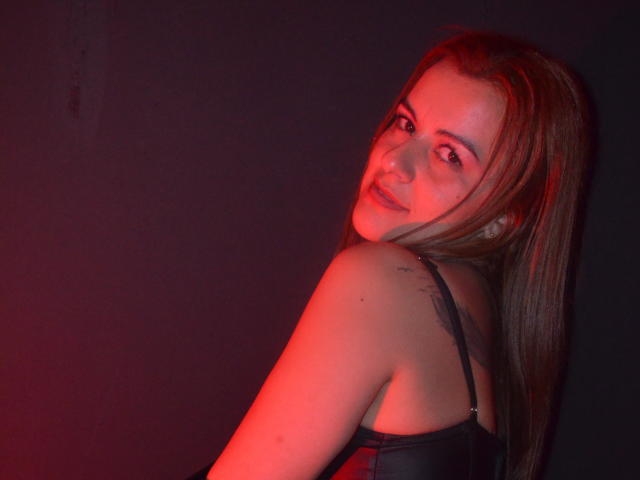 PerlaDivaio - Sexe cam en vivo - 12559108