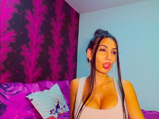 BrunetteBabe69 - Live sex cam - 12560828