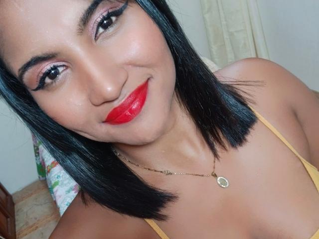 SalomeSexxy - Live Sex Cam - 12567776