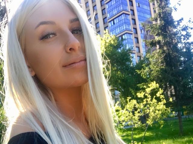 KristiLise - Live sex cam - 12599188