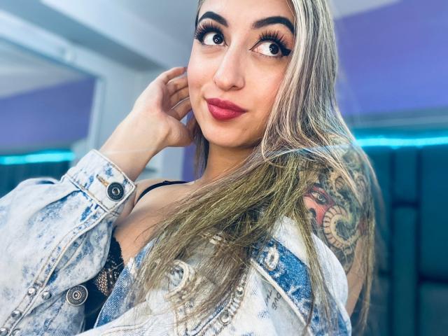 SabrinaMontana - Live sex cam - 12625748