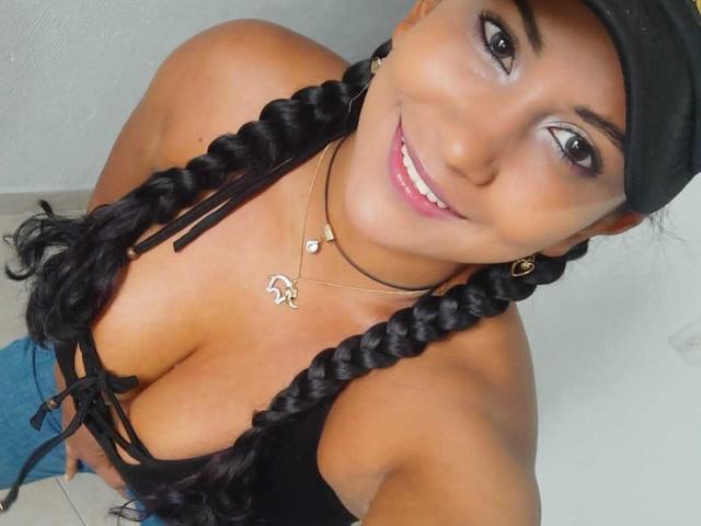 YiyaHot69 - Live porn &amp; sex cam - 12632016