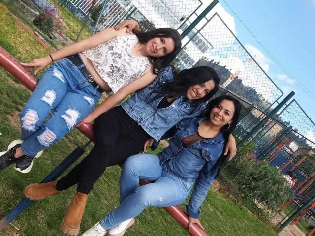 LatinLesbian - Sexe cam en vivo - 12672996