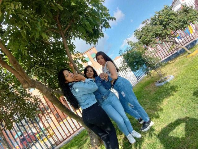 LatinLesbian - Live sexe cam - 12673140