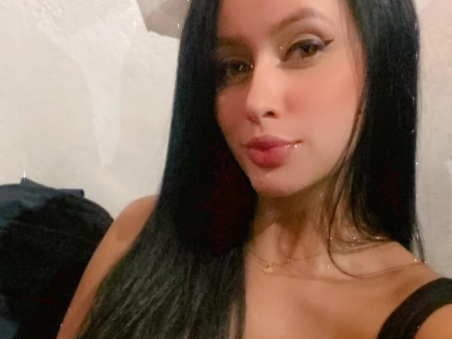 EmilyParkerr - Live sex cam - 12681752