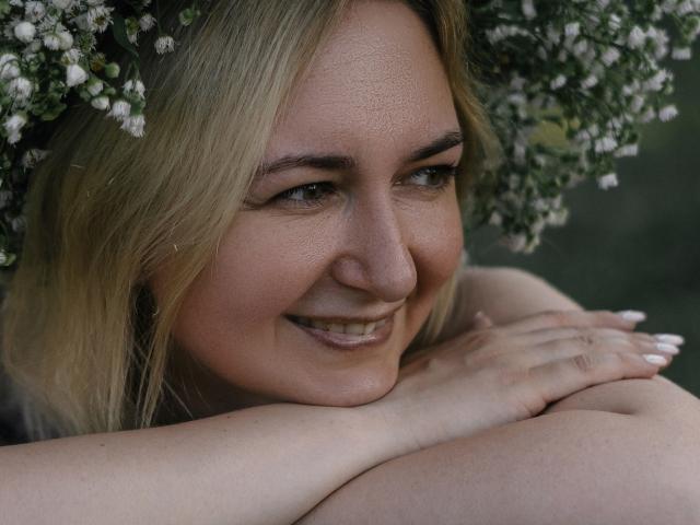 IvannaRich - Live Sex Cam - 12696740