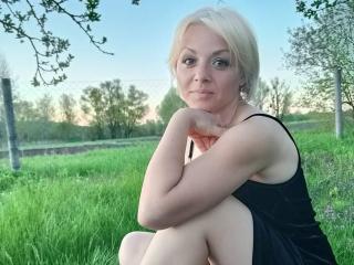 GloriaSinsser - Live porn & sex cam - 12704812