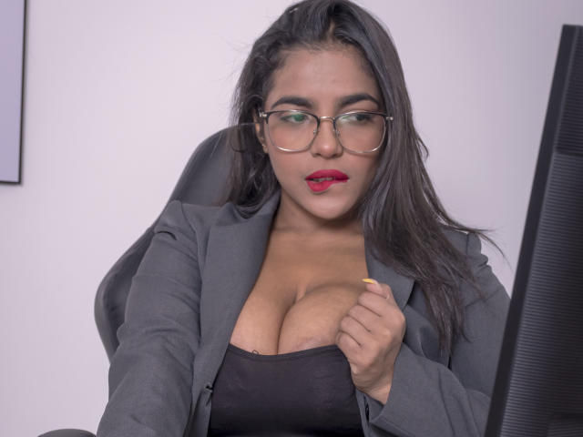 SashaCorner - Live sex cam - 12713512