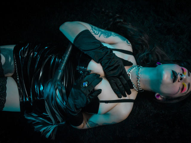 EmillyManson - Live sex cam - 12715720