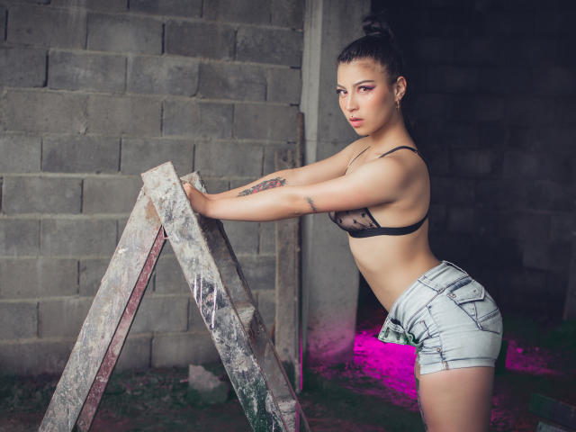 LaurynBloom - Live sexe cam - 12779468