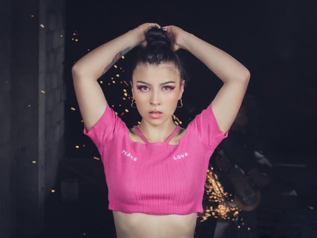 LaurynBloom - Live porn &amp; sex cam - 12779476