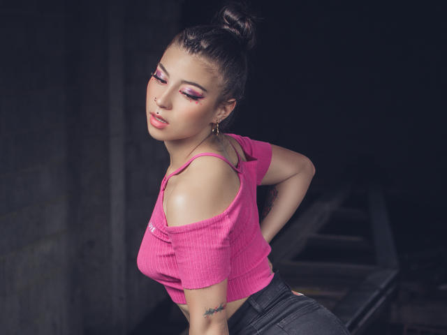 LaurynBloom - Live porn &amp; sex cam - 12779568
