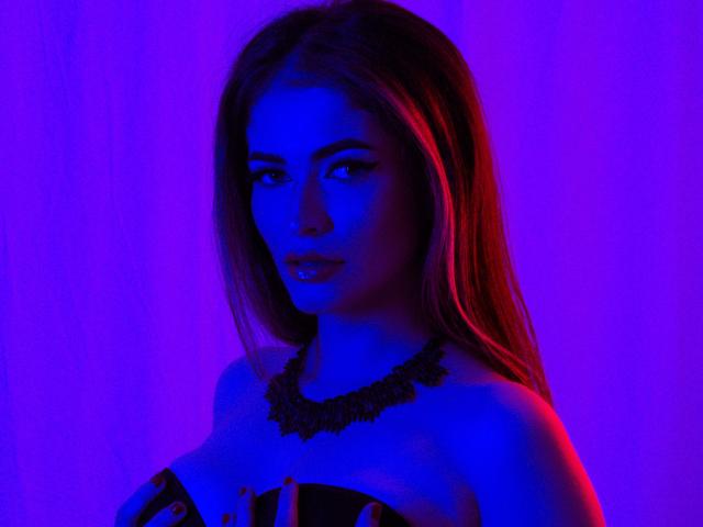 EmiliaMilan - Live porn &amp; sex cam - 12781536