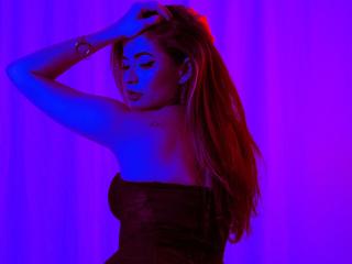 EmiliaMilan - Live sexe cam - 12781544