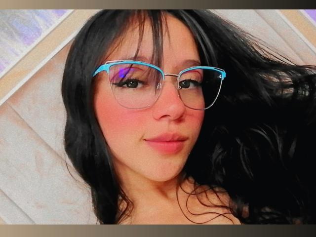 KloeThompson - Live Sex Cam - 12785068