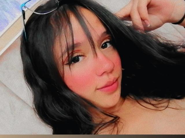 KloeThompson - сексуальная веб-камера в реальном времени - 12785072