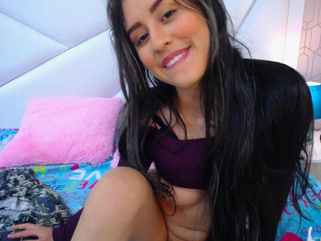 KyliieEvans - Live sex cam - 12827076