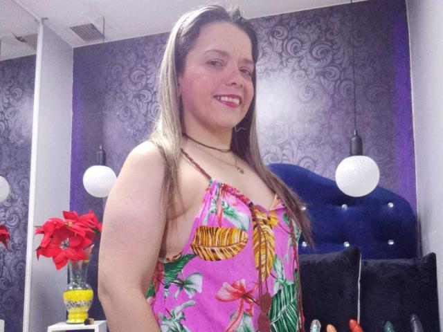 BiancaWild - Live sexe cam - 12827364