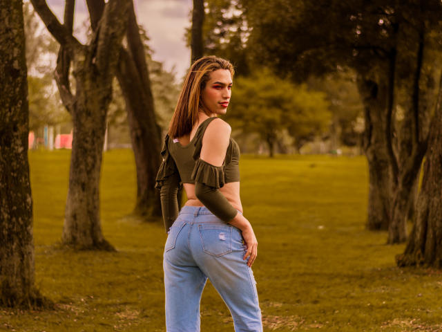 LaurynsKalii - Live sex cam - 12857460