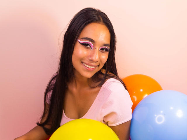 CharlotteWilliams - Porno na żywo i seks kamera - 12899012